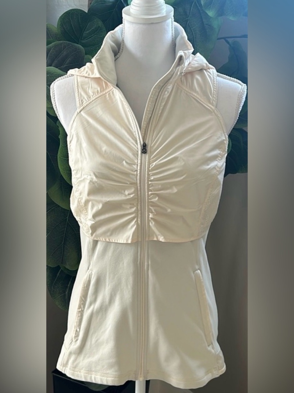 Lululemon Athletica Cream Vest
